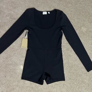Aritzia long sleeve divinity ‘shoshone/ kaz’ romper